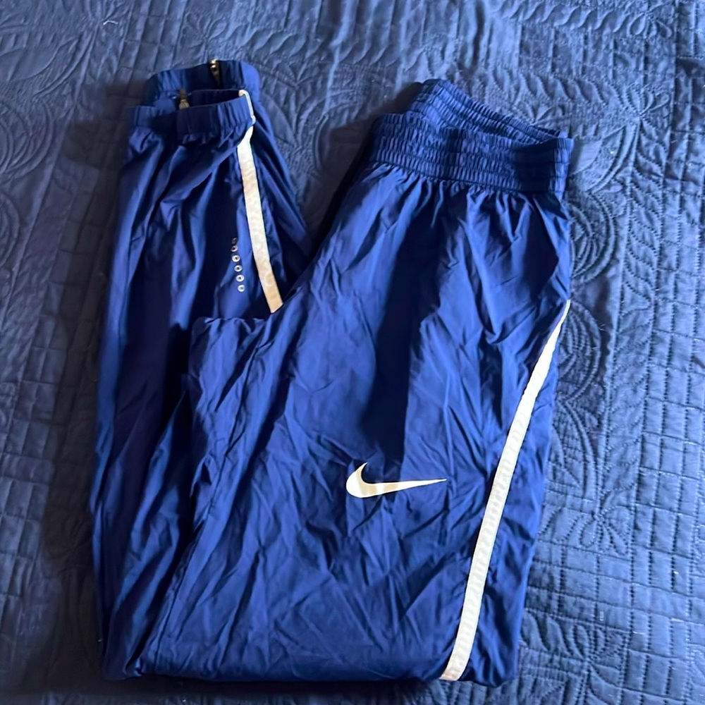 Nike small wind breaker pants